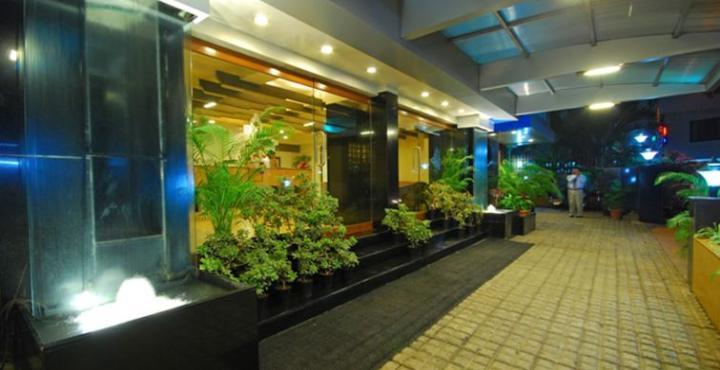 Hotel Park Central Koregaon Park Pune Exterior photo