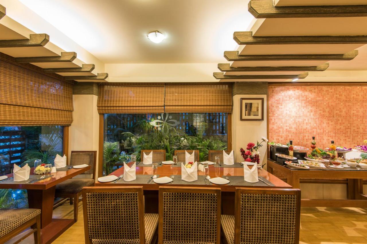 Hotel Park Central Koregaon Park Pune Exterior photo